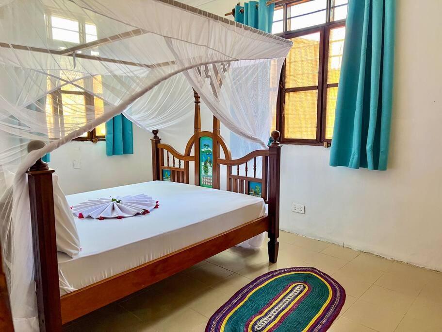 Stylish 2 Bedroom - 1min Walk To The Indian Ocean *