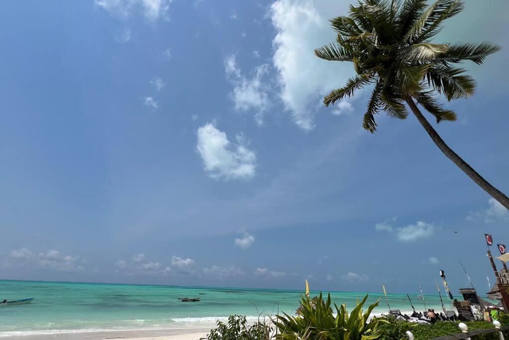 Stylish 2 Bedroom - 1min Walk To The Indian Ocean * Umbuji