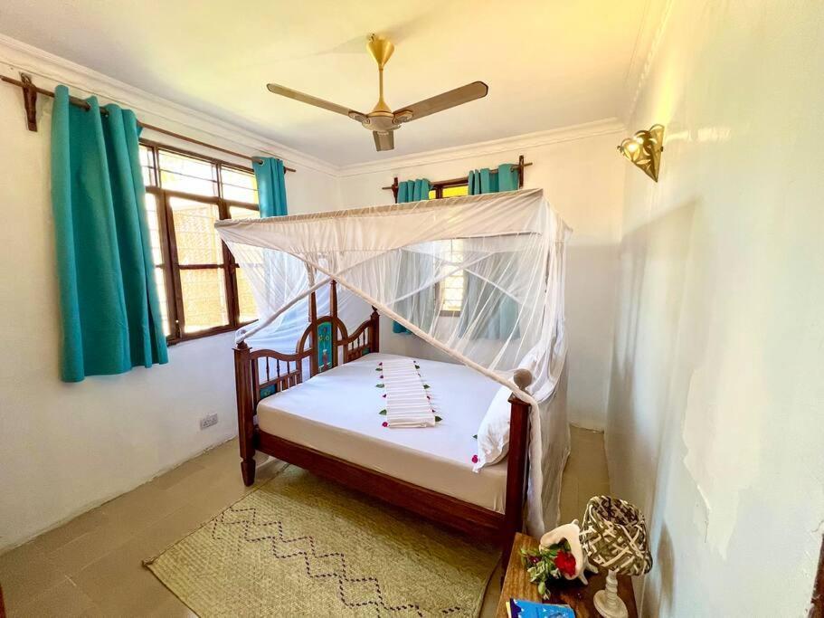 Stylish 2 Bedroom - 1min Walk To The Indian Ocean *